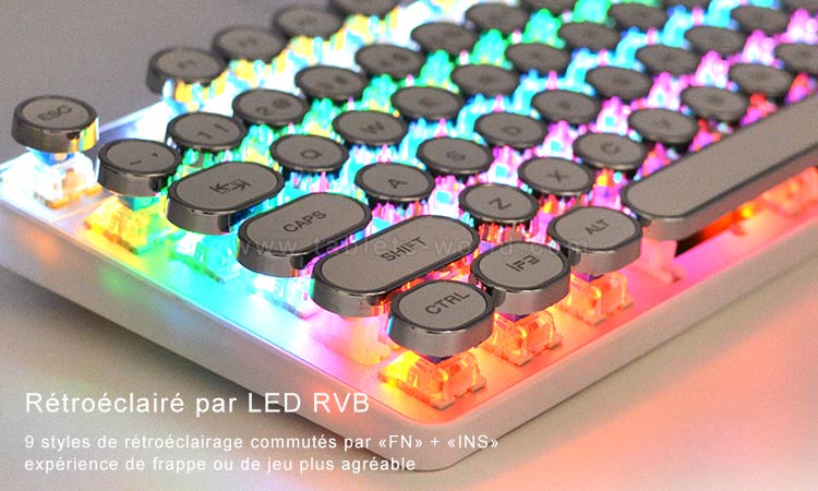 9 Le rétroéclairage RVB intégré offre une expérience d'utilisation plus agréable
